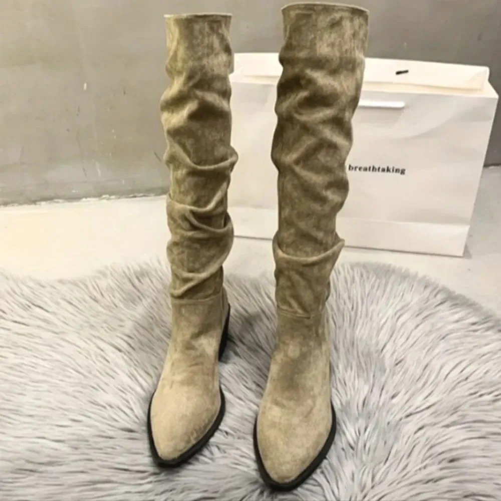 boutique khaki color